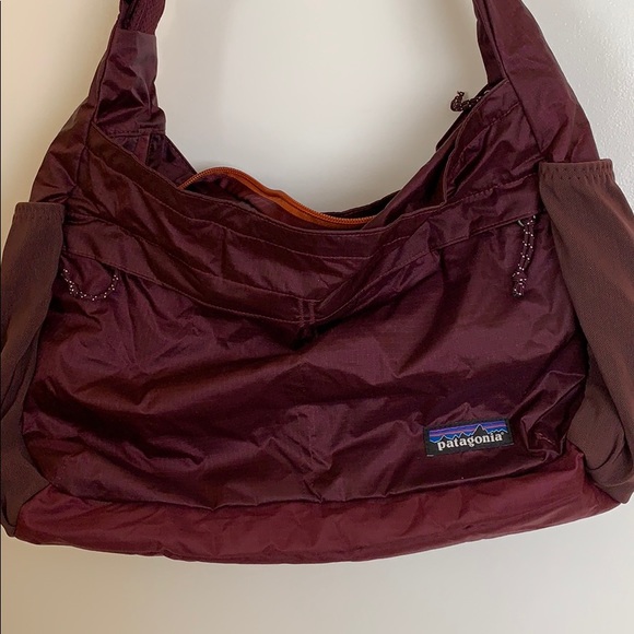 Patagonia Handbags - Patagonia LW travel courier